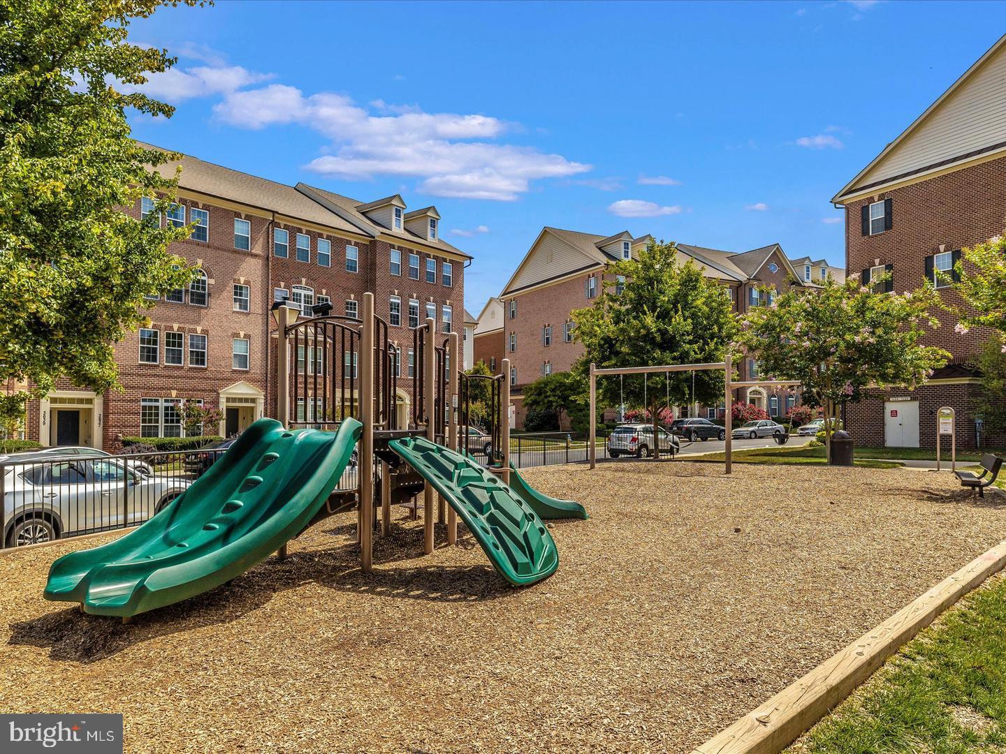 VILLAGES OF URBANA - Residential Lease