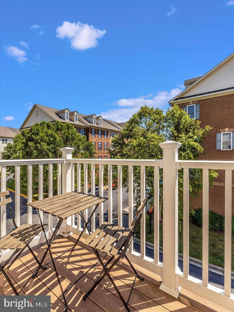 VILLAGES OF URBANA - Residential Lease