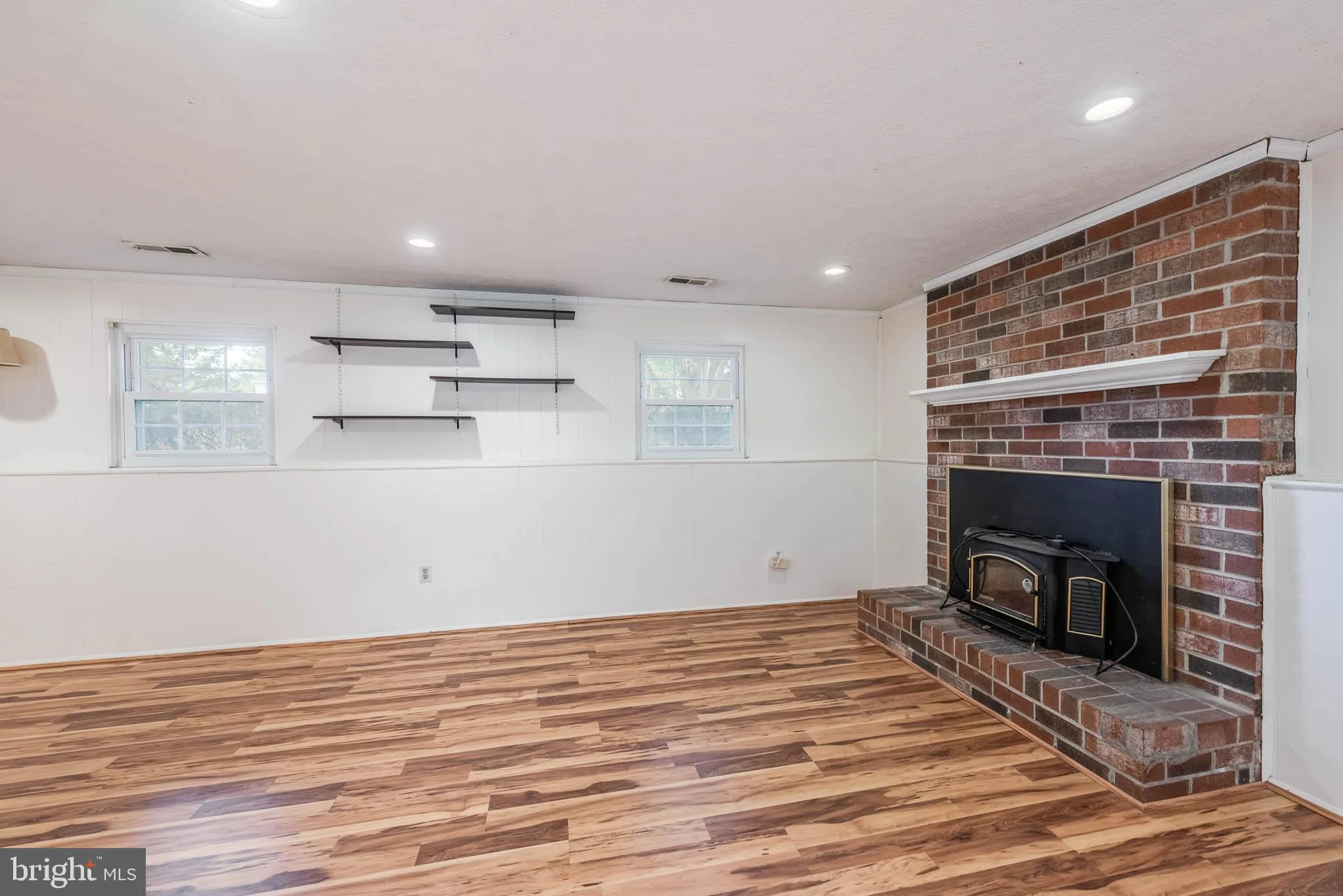 Sykesville, Maryland 21784, United States, 3 Bedrooms Bedrooms, ,3 BathroomsBathrooms,Residential,Pending,128509