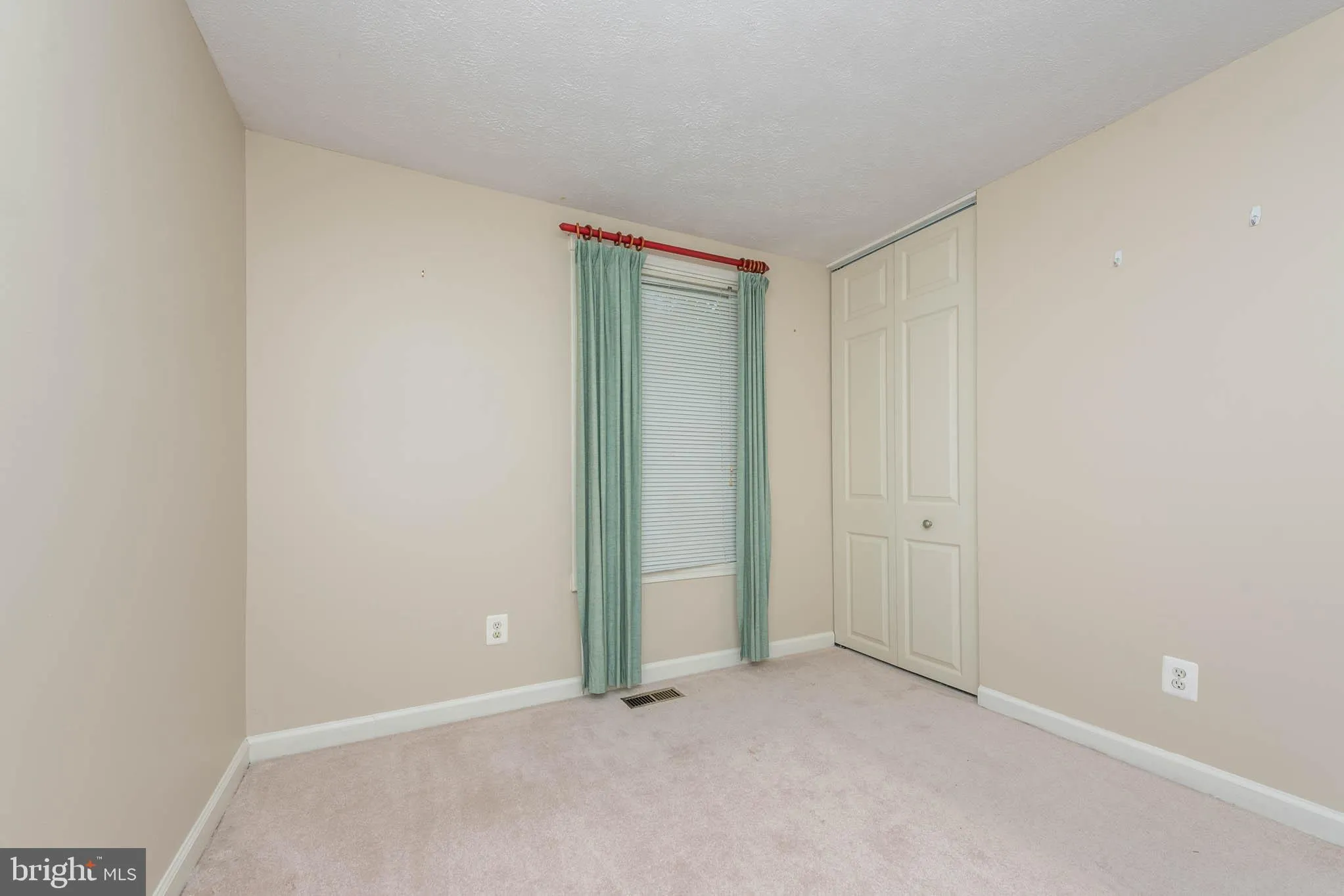 Sykesville, Maryland 21784, United States, 3 Bedrooms Bedrooms, ,3 BathroomsBathrooms,Residential,Pending,128509