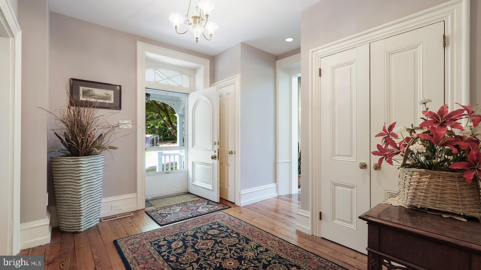 HUNTINGDON VALLEY - Residential