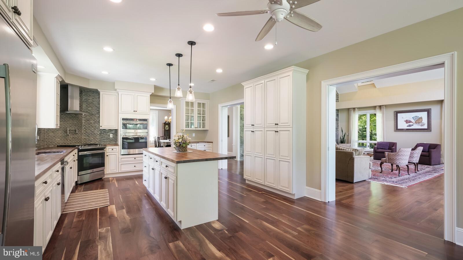 HUNTINGDON VALLEY - Residential