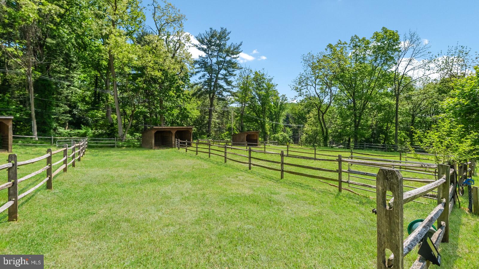 HUNTINGDON VALLEY - Residential