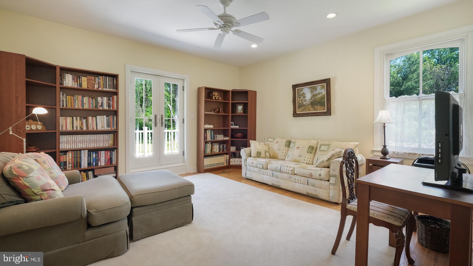 HUNTINGDON VALLEY - Residential