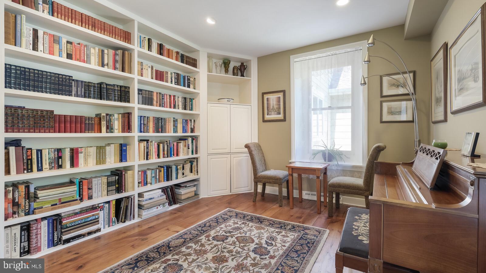 HUNTINGDON VALLEY - Residential