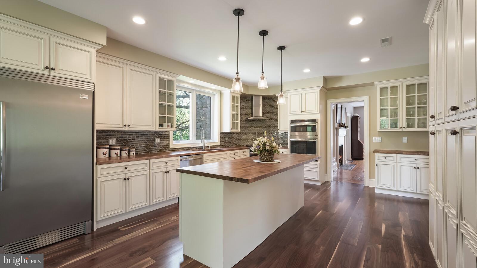 HUNTINGDON VALLEY - Residential