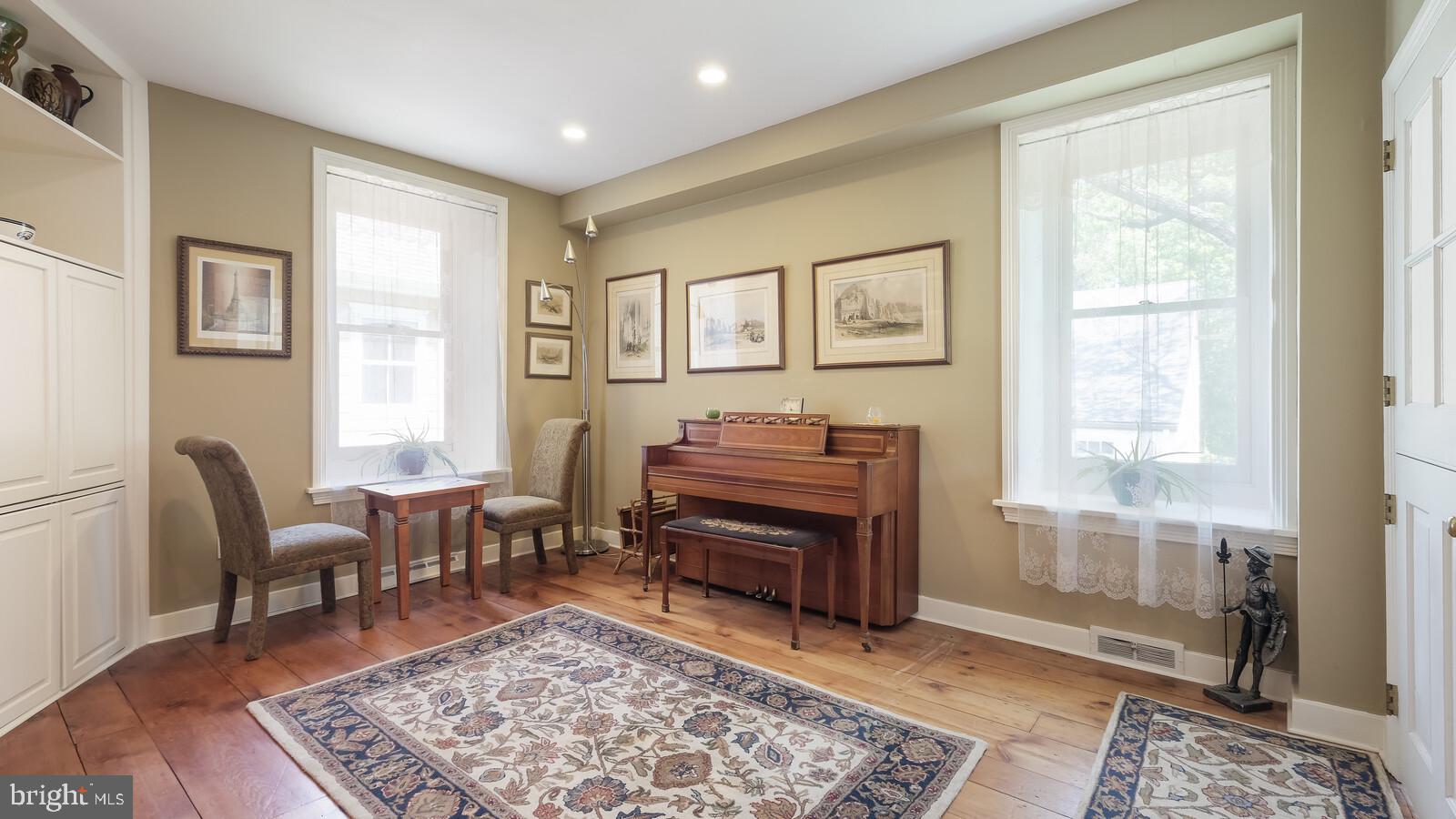 HUNTINGDON VALLEY - Residential