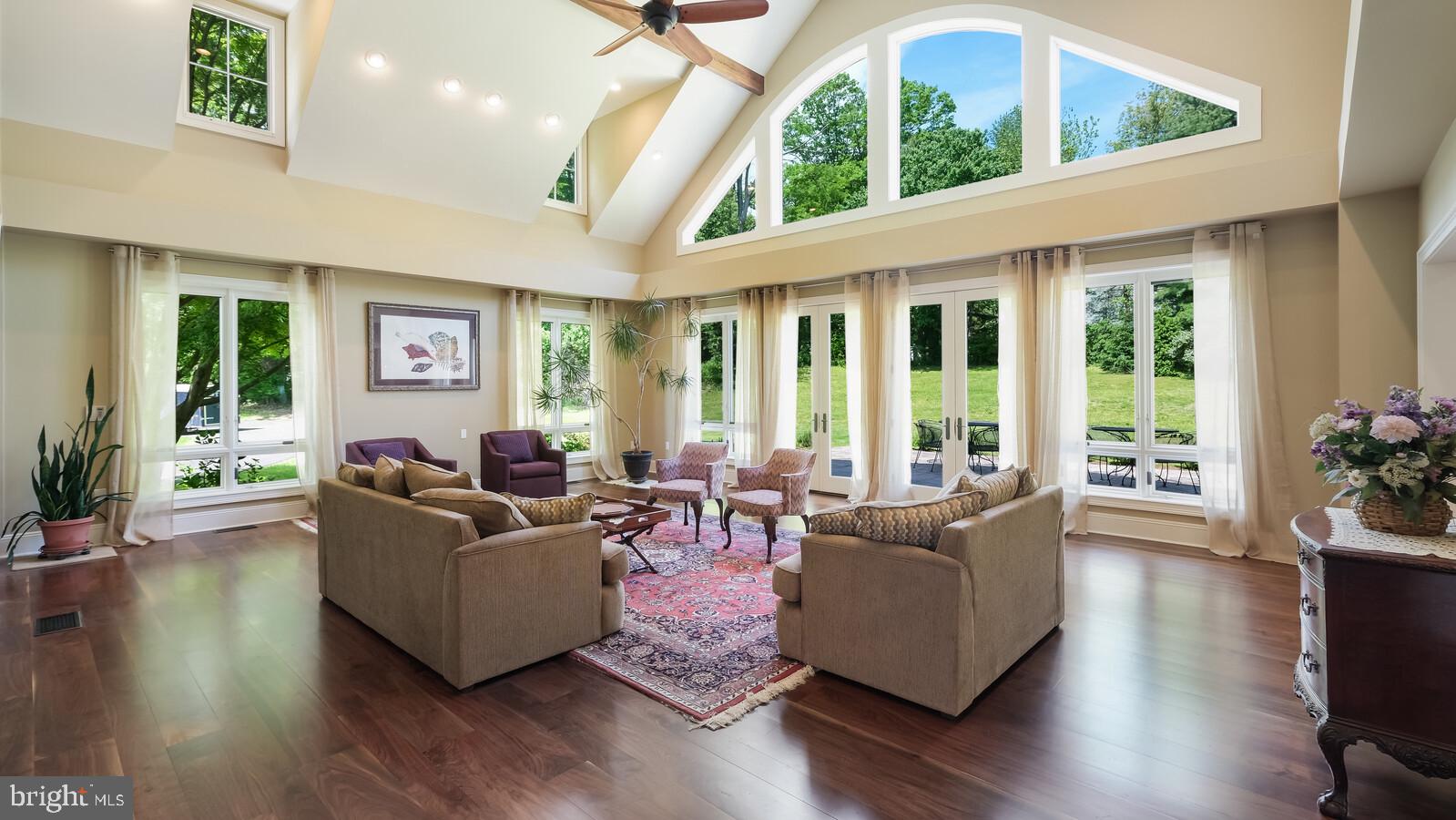 HUNTINGDON VALLEY - Residential