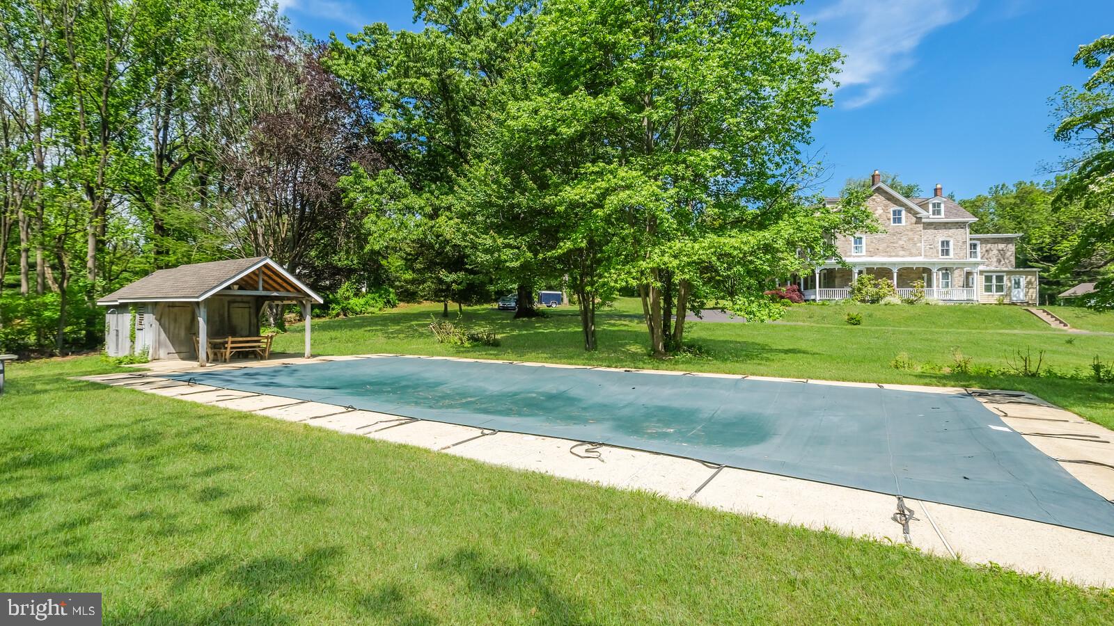 HUNTINGDON VALLEY - Residential