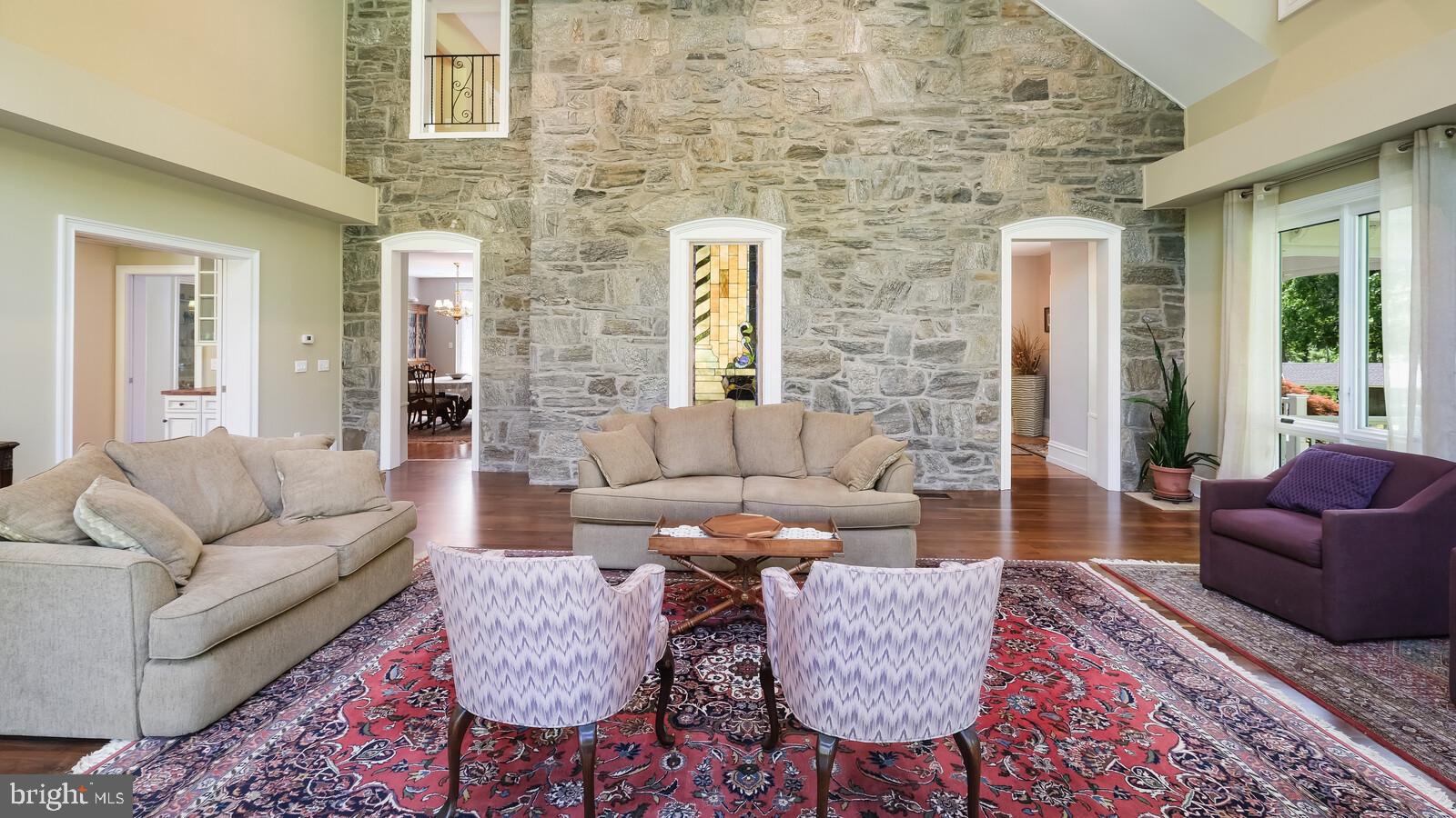 HUNTINGDON VALLEY - Residential