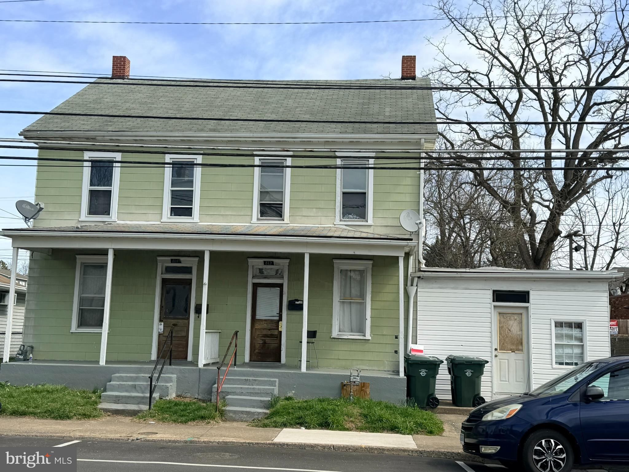 814 SALEM AVENUE 812