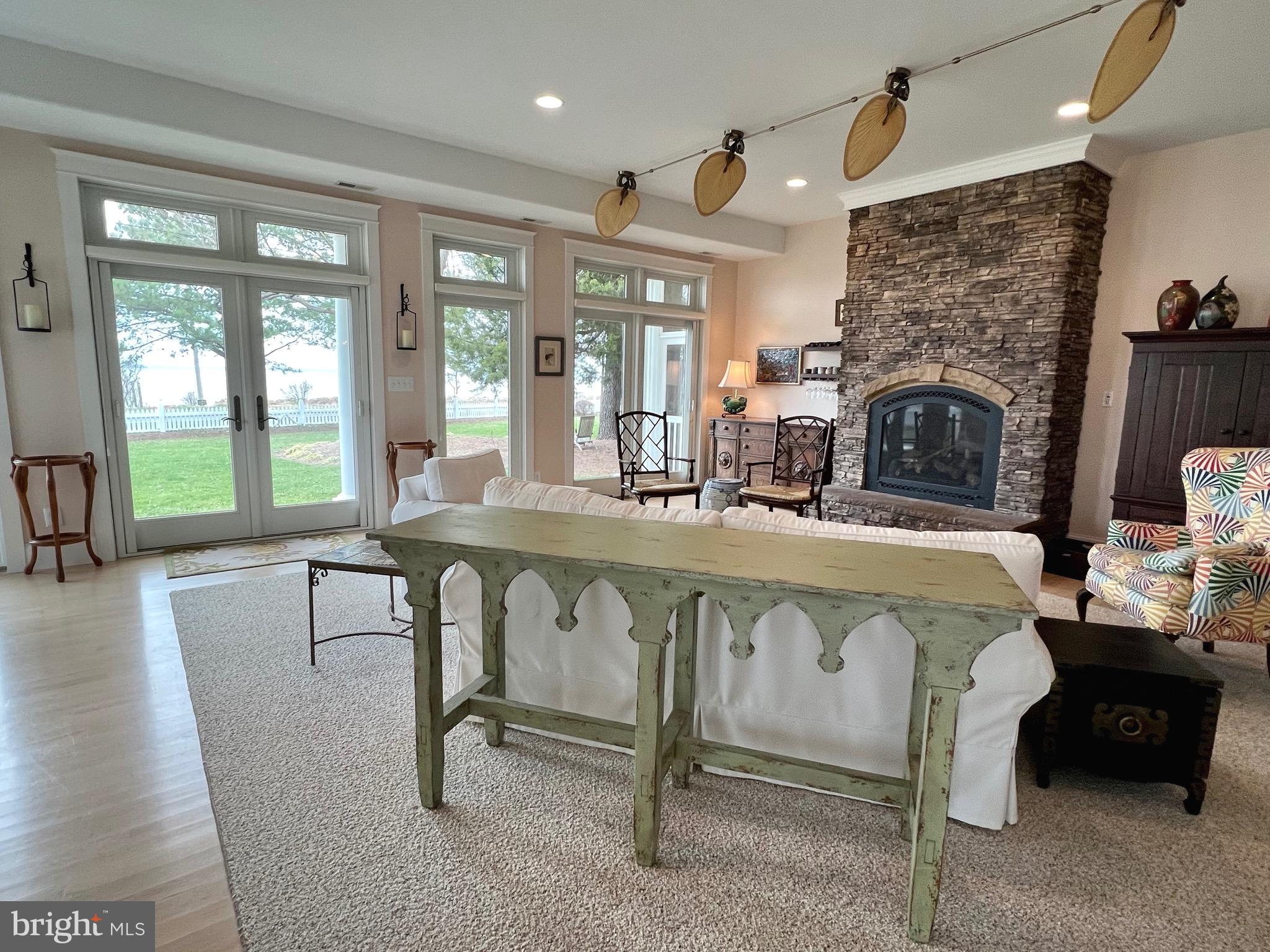 SAINT GEORGE ISLAND - Residential