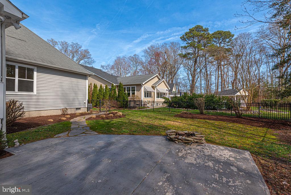 REFUGE AT DIRICKSON CREEK - Residential