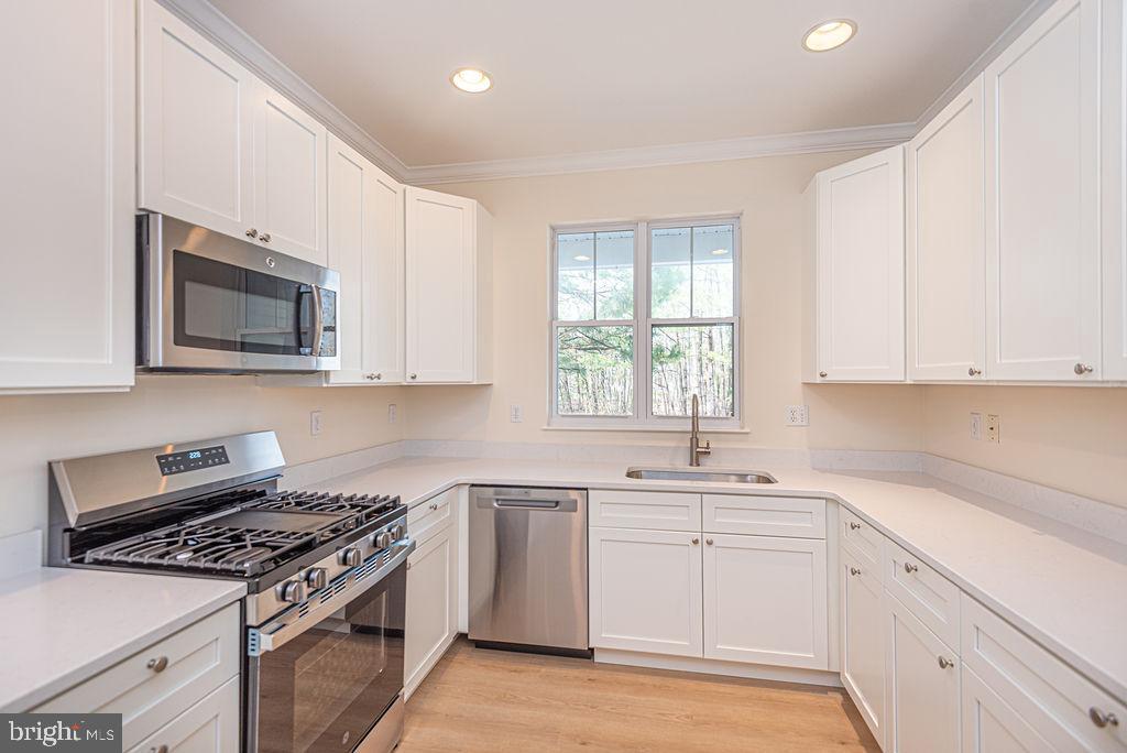 REFUGE AT DIRICKSON CREEK - Residential