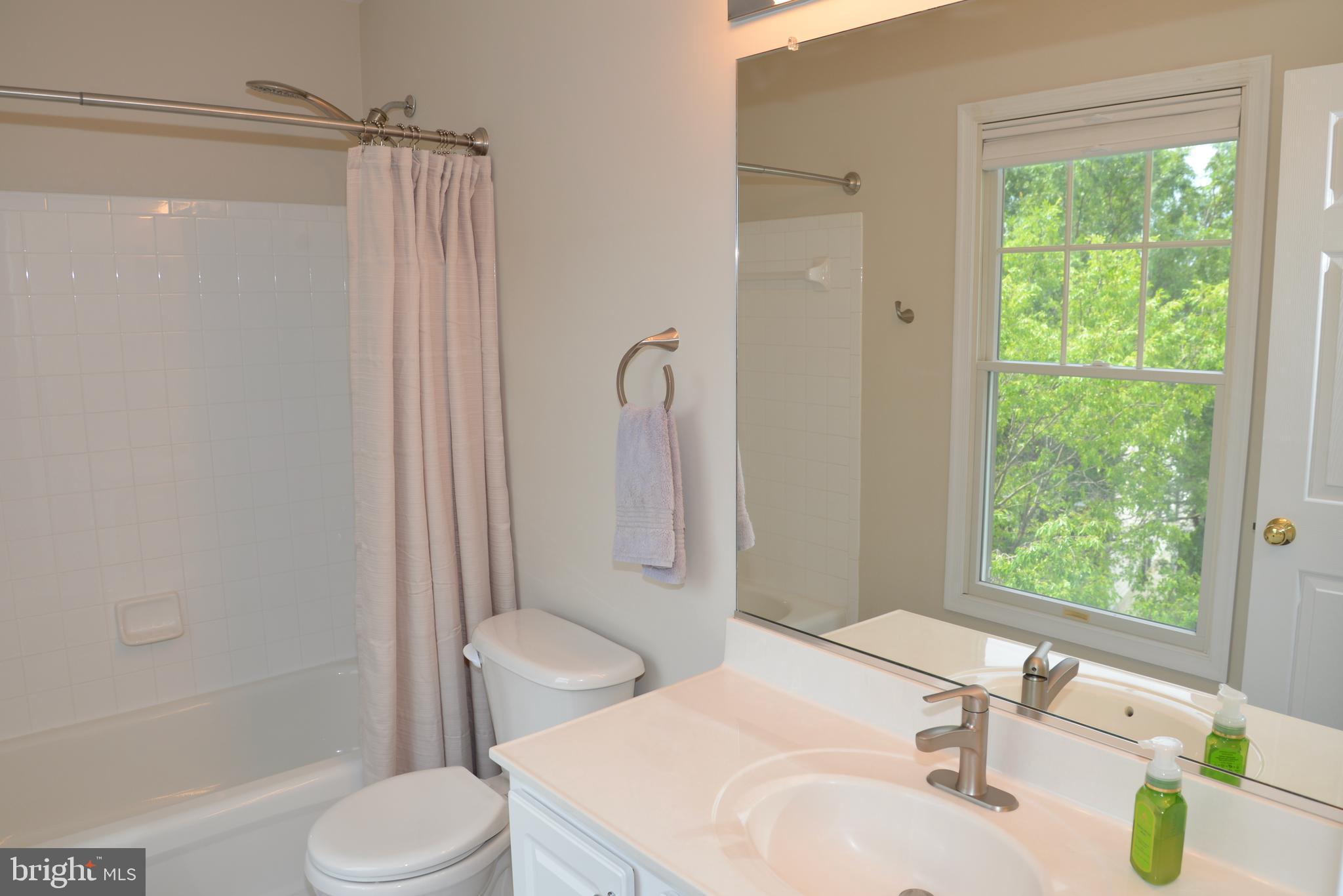 LAKELANDS - Residential