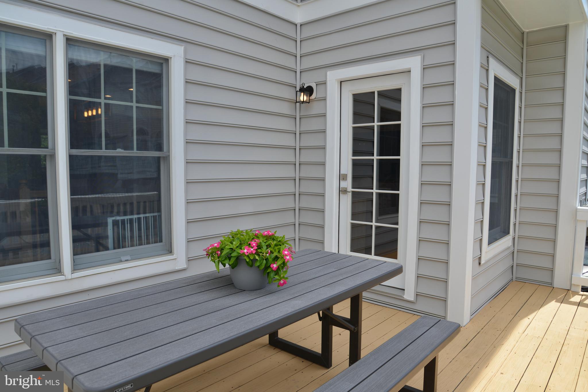 LAKELANDS - Residential