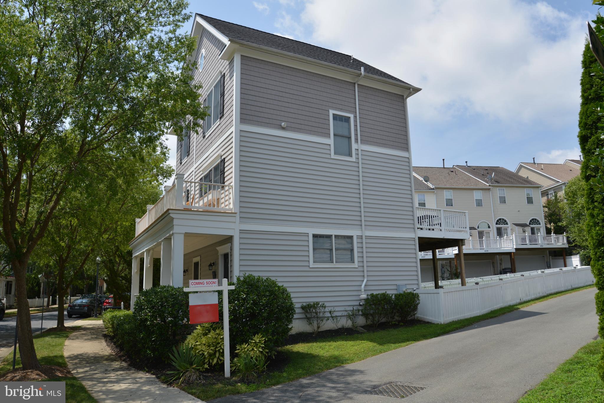 LAKELANDS - Residential