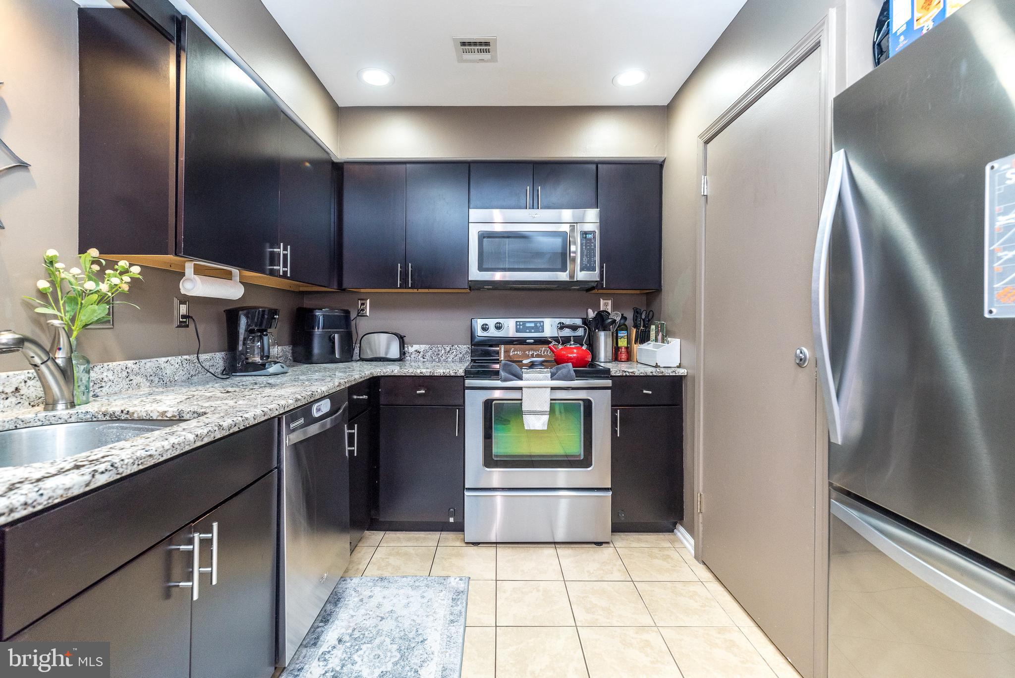 CHESTNUT GROVE - Residential