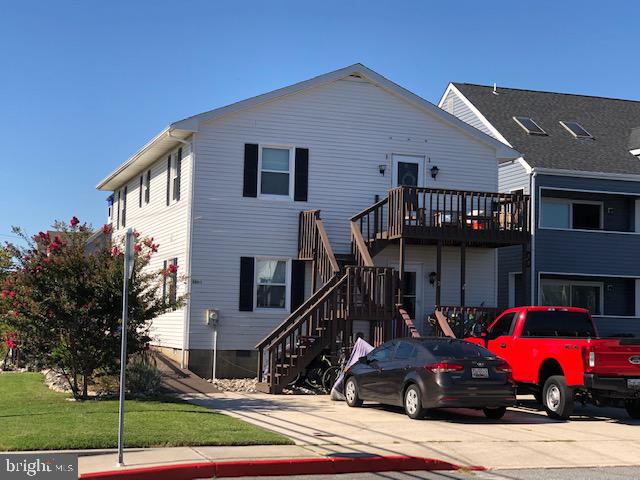 This is a great opportunity to own a 1 BR & 1 BA condo in downtown OC, close to boardwalk, dining, inlet, and the world famous White Marlin Open! Ride your bikes to MR Ducks, Fishtales, the boardwalk, and to all of OC's downtown locations!