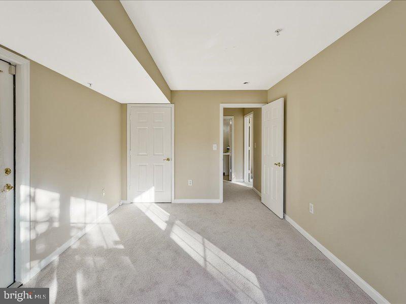 GREENBELT LAKE - Residential