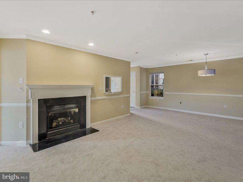 6522 LAKE PARK DRIVE 105