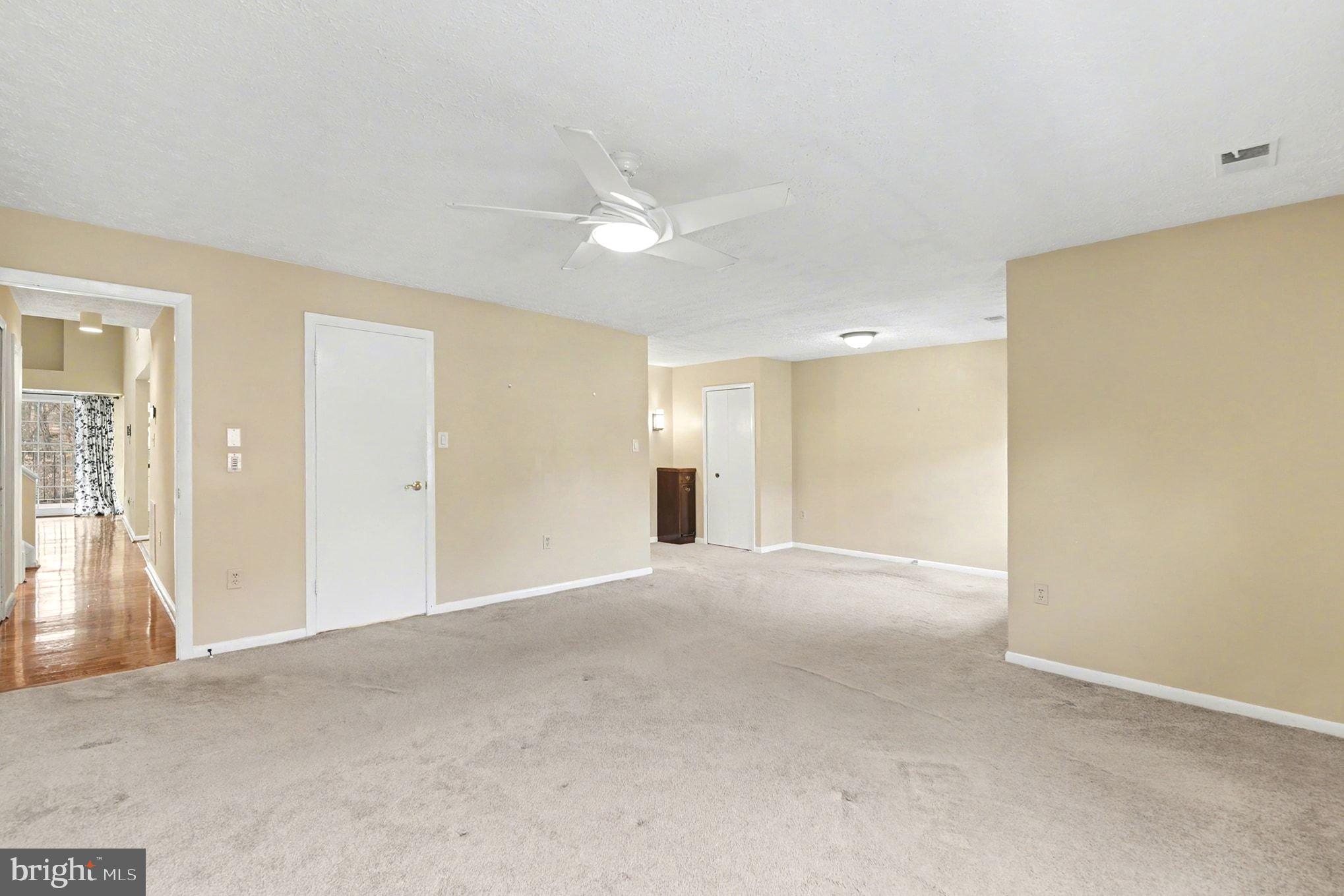 THE FALLS GARDEN - Residential