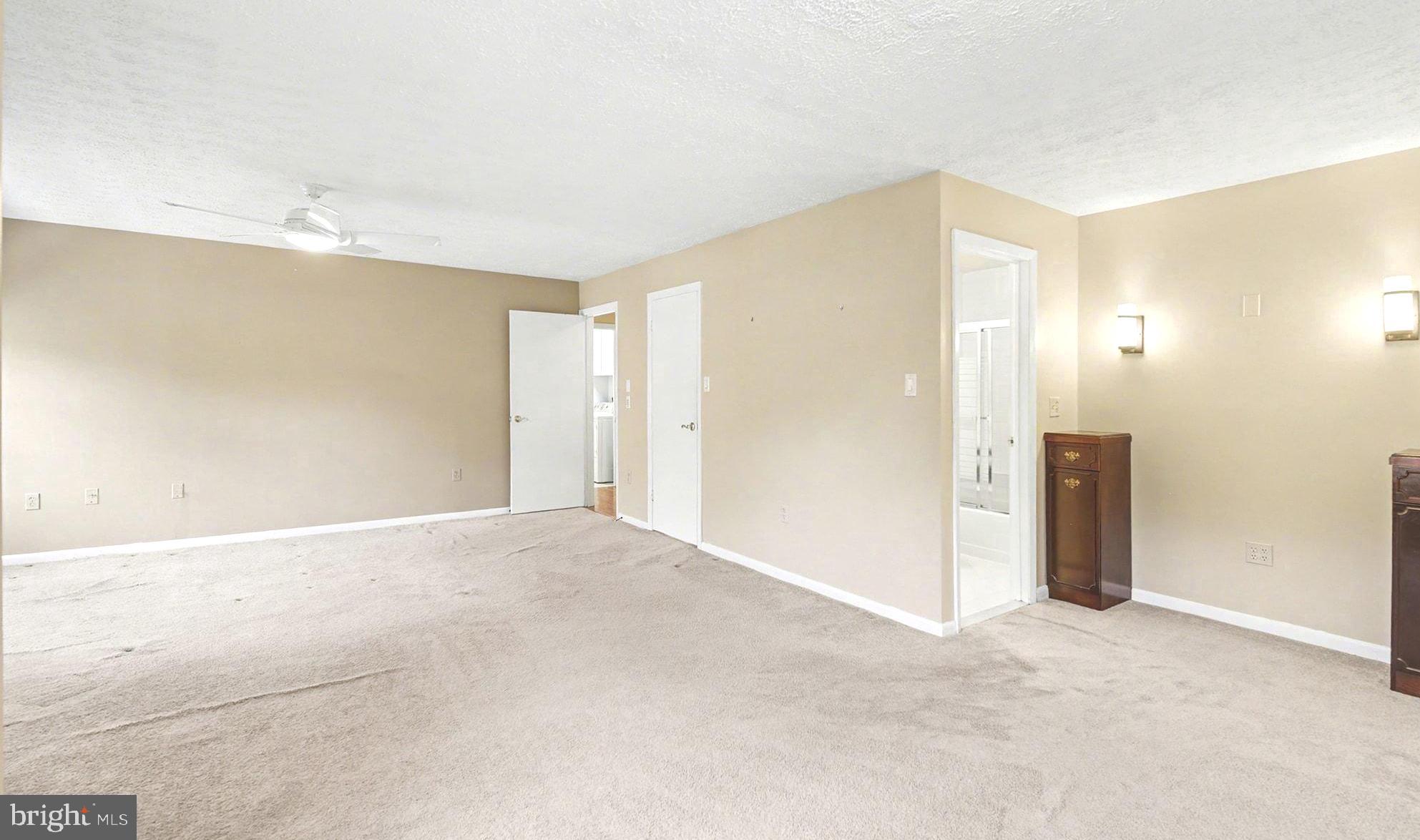 THE FALLS GARDEN - Residential