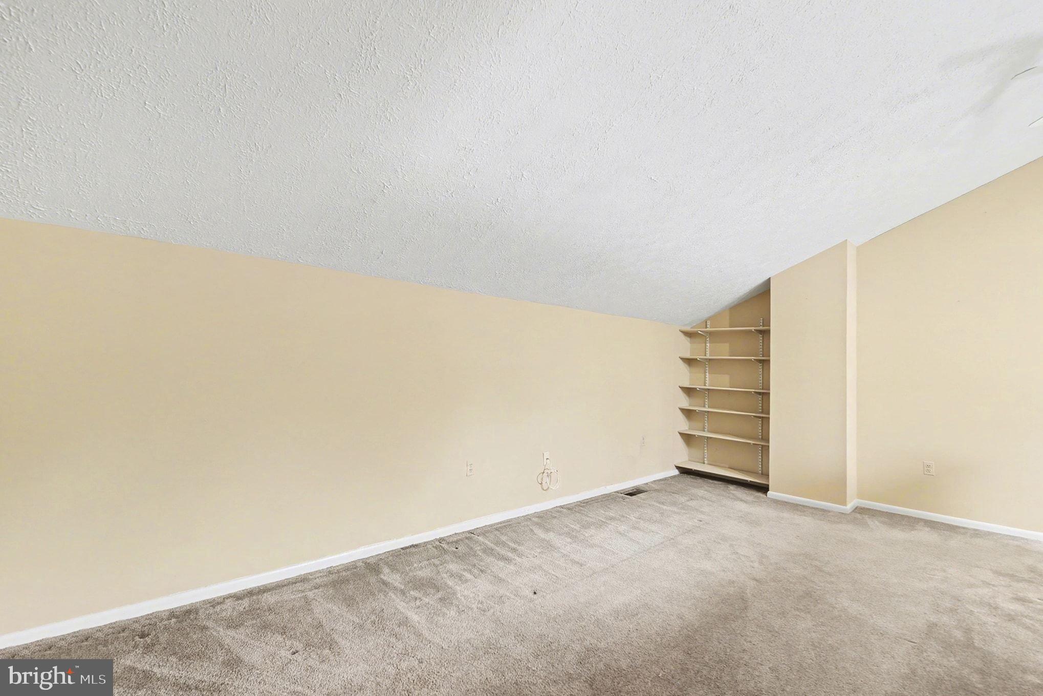 THE FALLS GARDEN - Residential