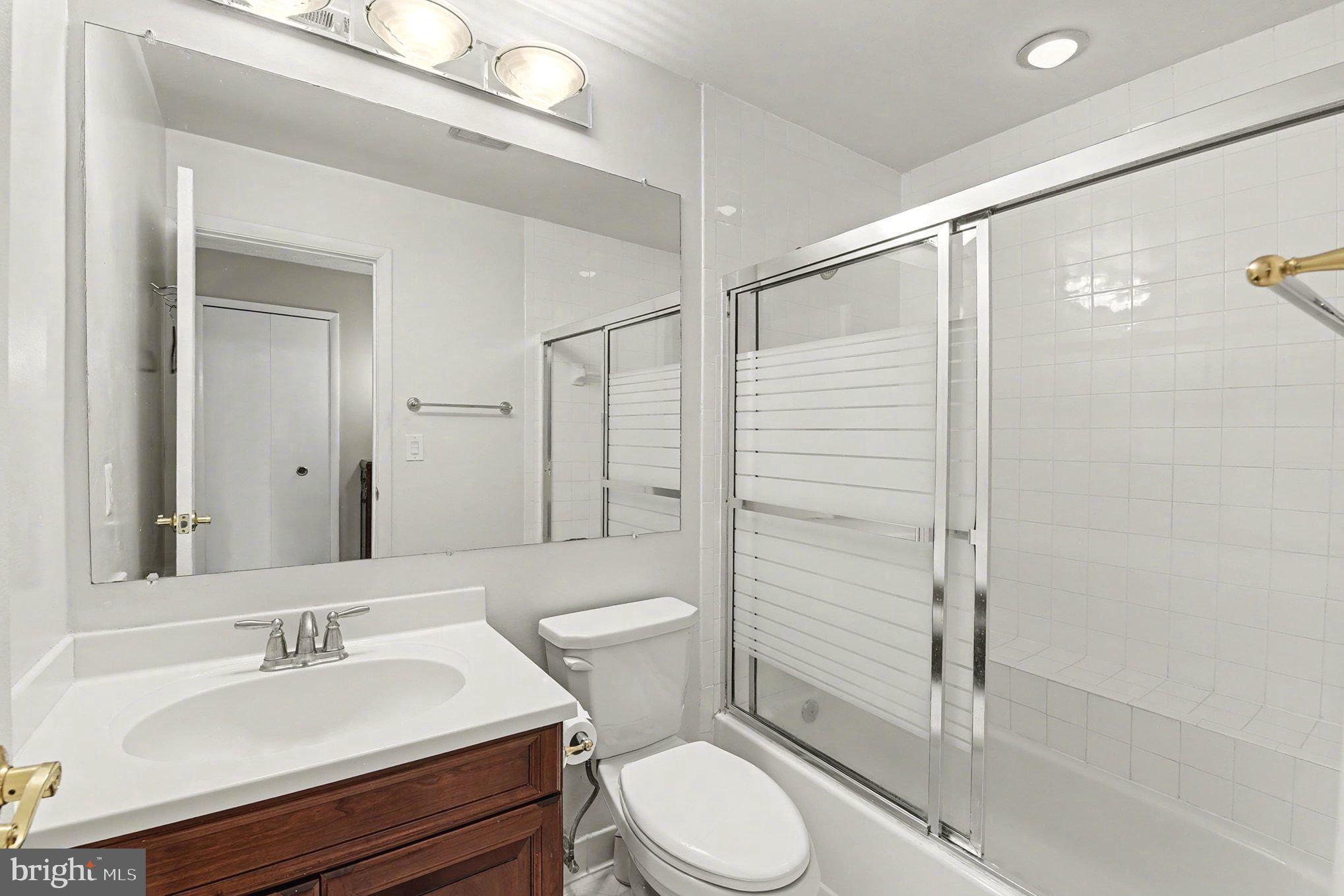 THE FALLS GARDEN - Residential