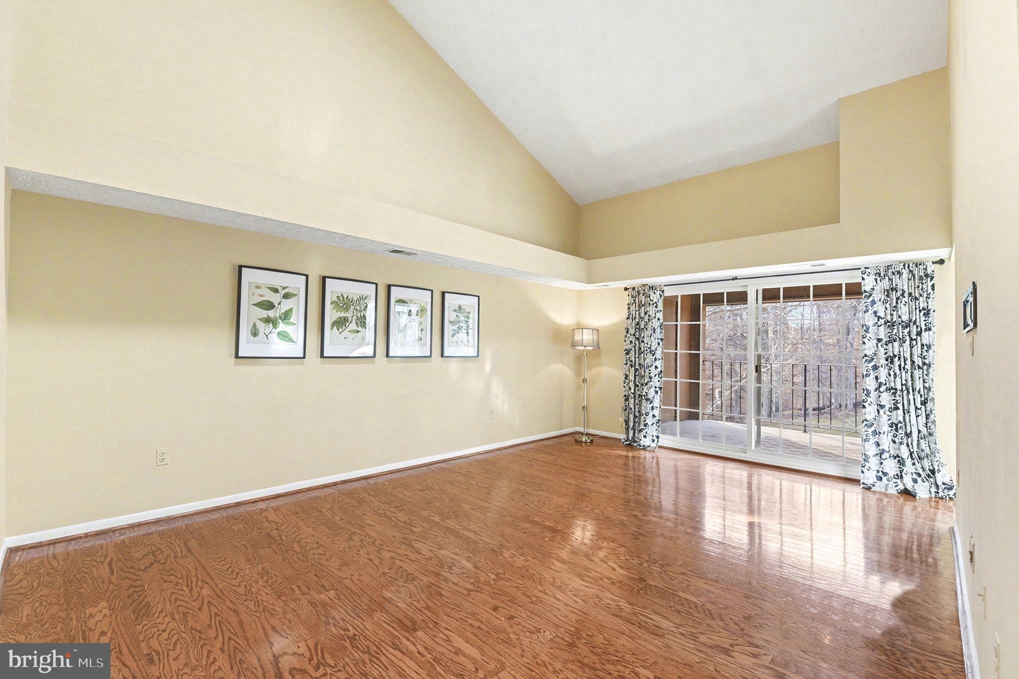 THE FALLS GARDEN - Residential