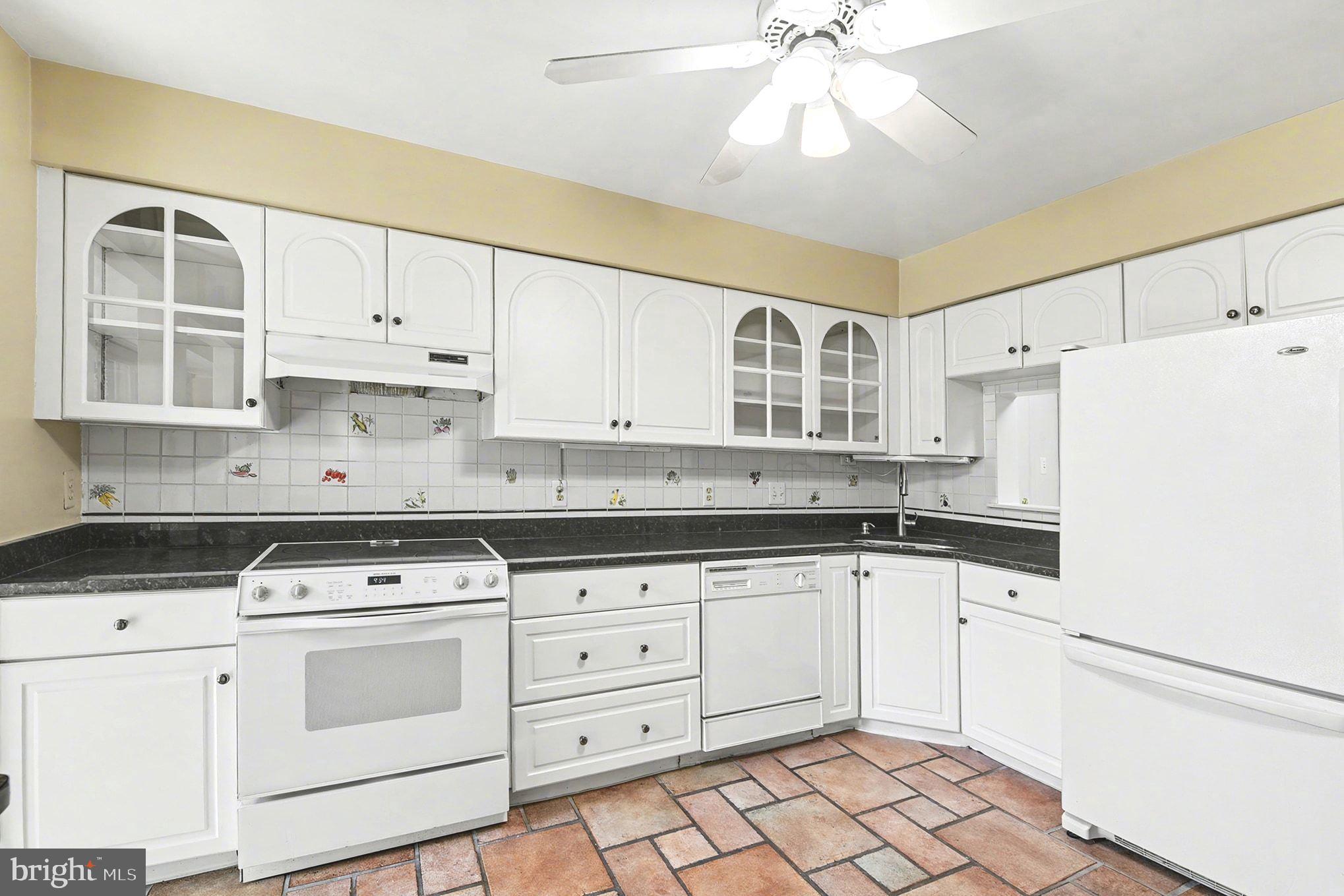 THE FALLS GARDEN - Residential