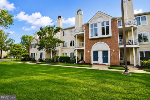 Townhouse For Rent - 276 Juanita Ct<br/> LEVITTOWN, PA 19057