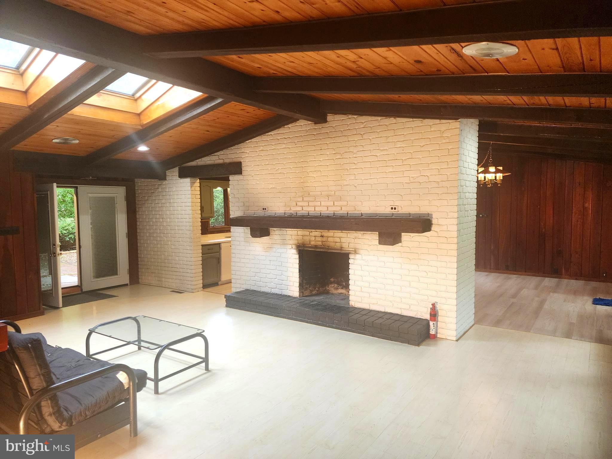 11805 CYPRESS COURT