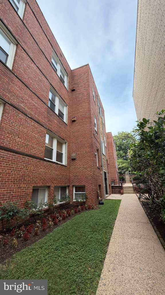 31 KENNEDY STREET NW 303