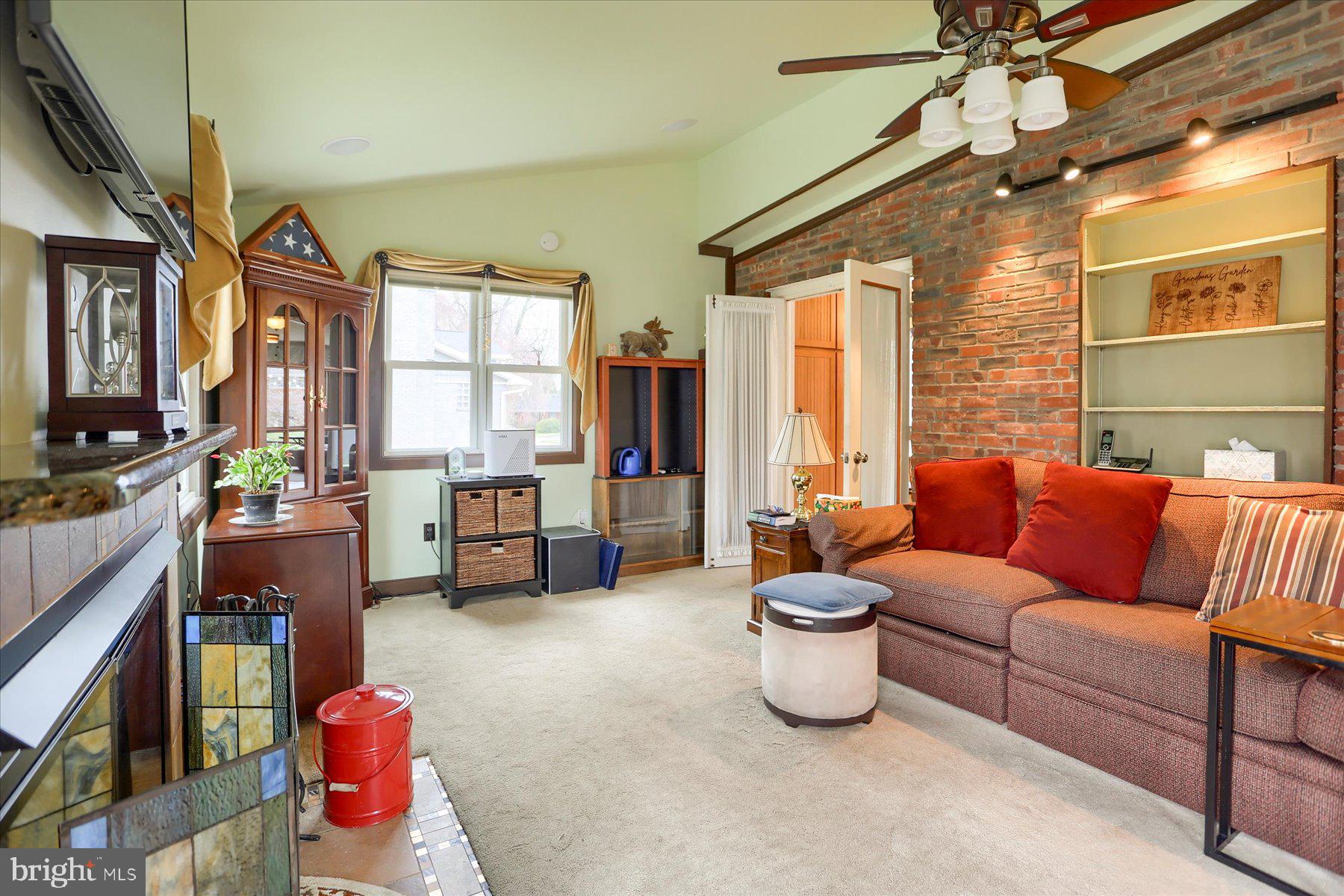 BEVERLY PARK - Residential