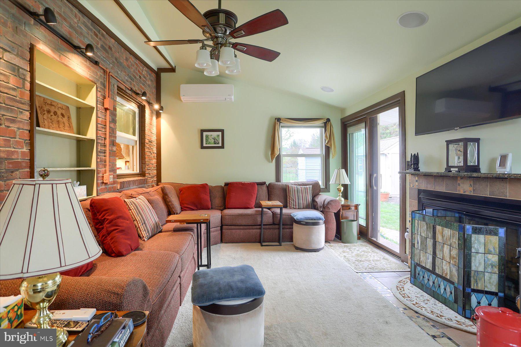 BEVERLY PARK - Residential