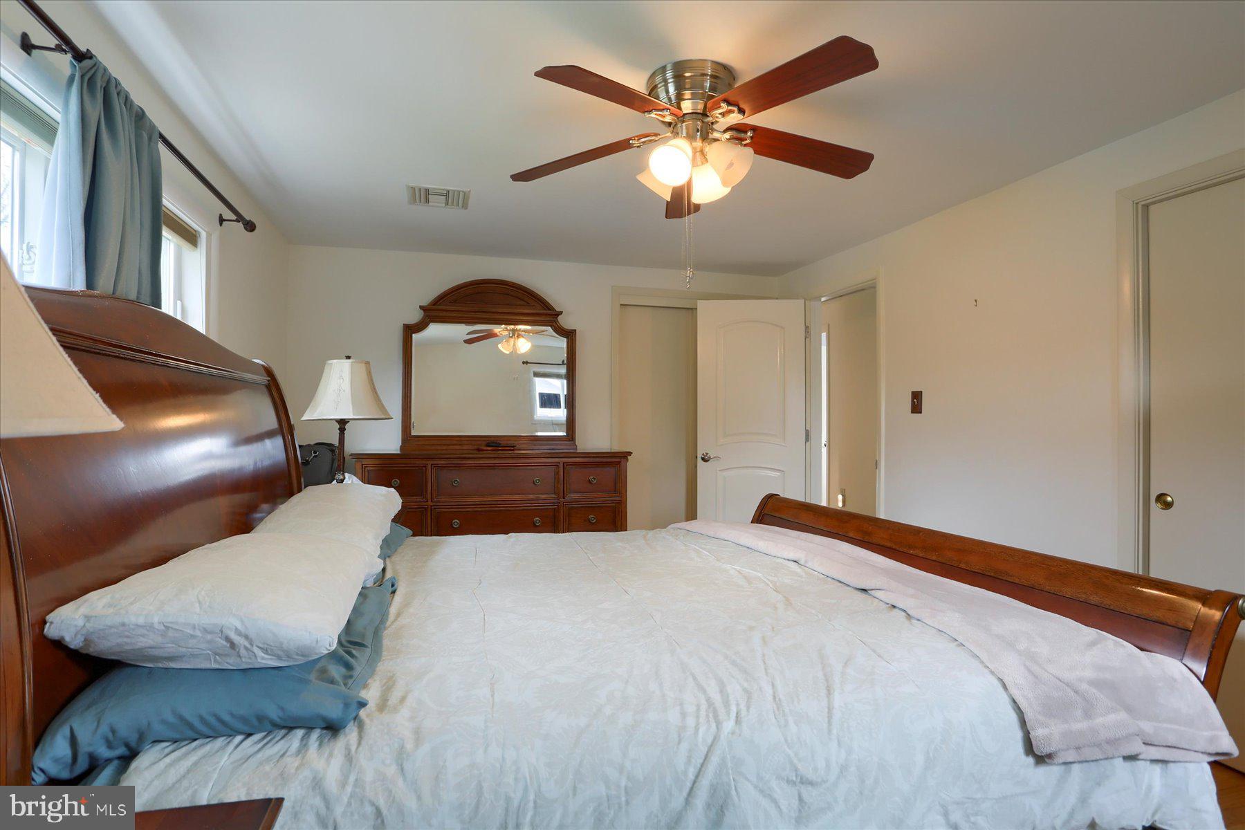 BEVERLY PARK - Residential