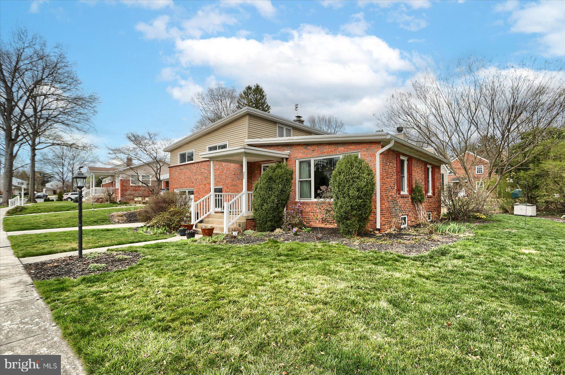 BEVERLY PARK - Residential