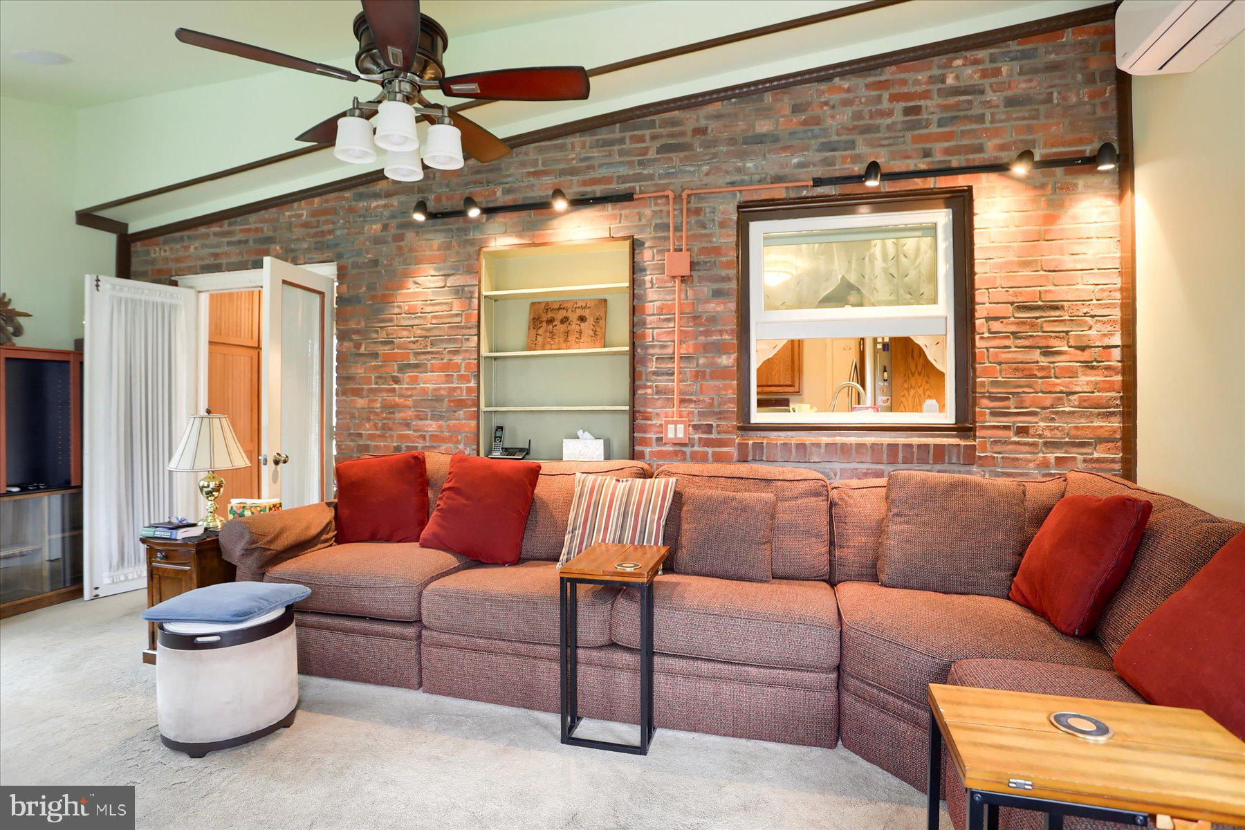 BEVERLY PARK - Residential