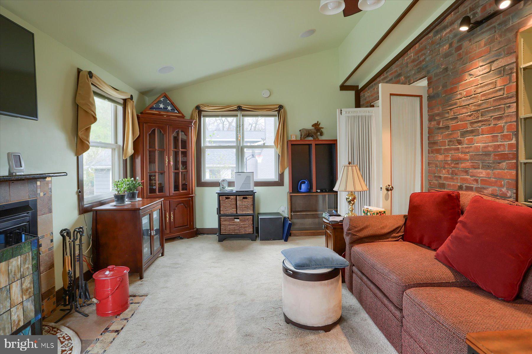 BEVERLY PARK - Residential