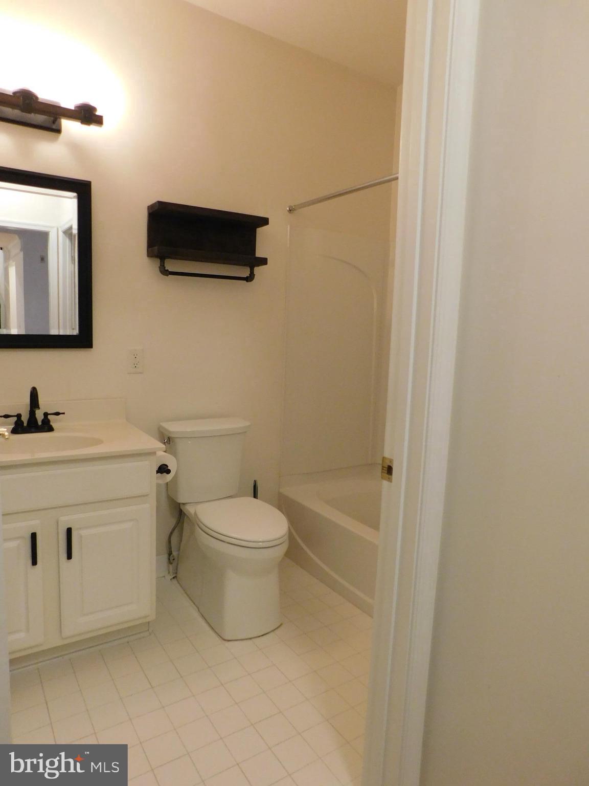 IRWINS CHOICE - Residential Lease