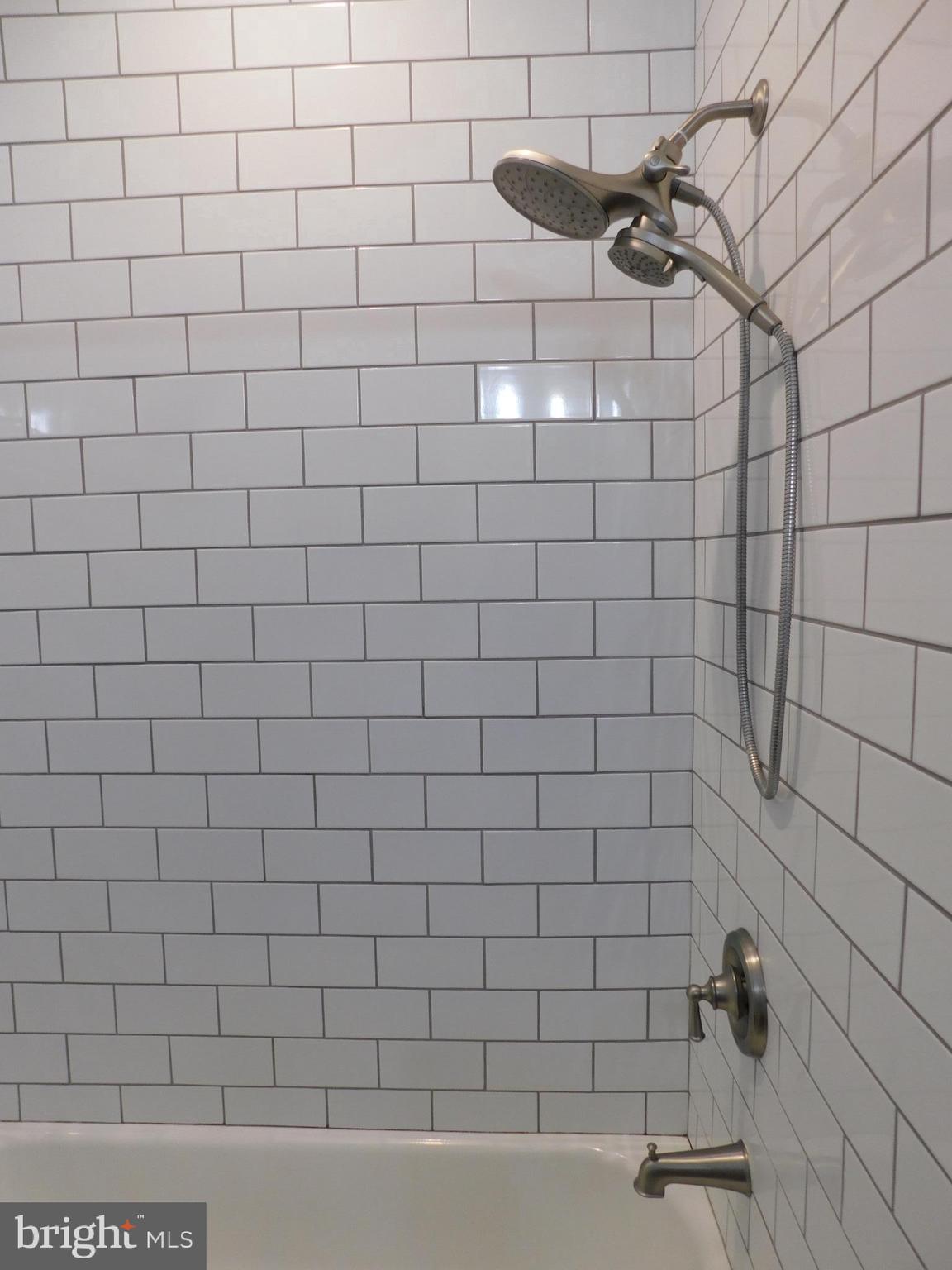 IRWINS CHOICE - Residential Lease