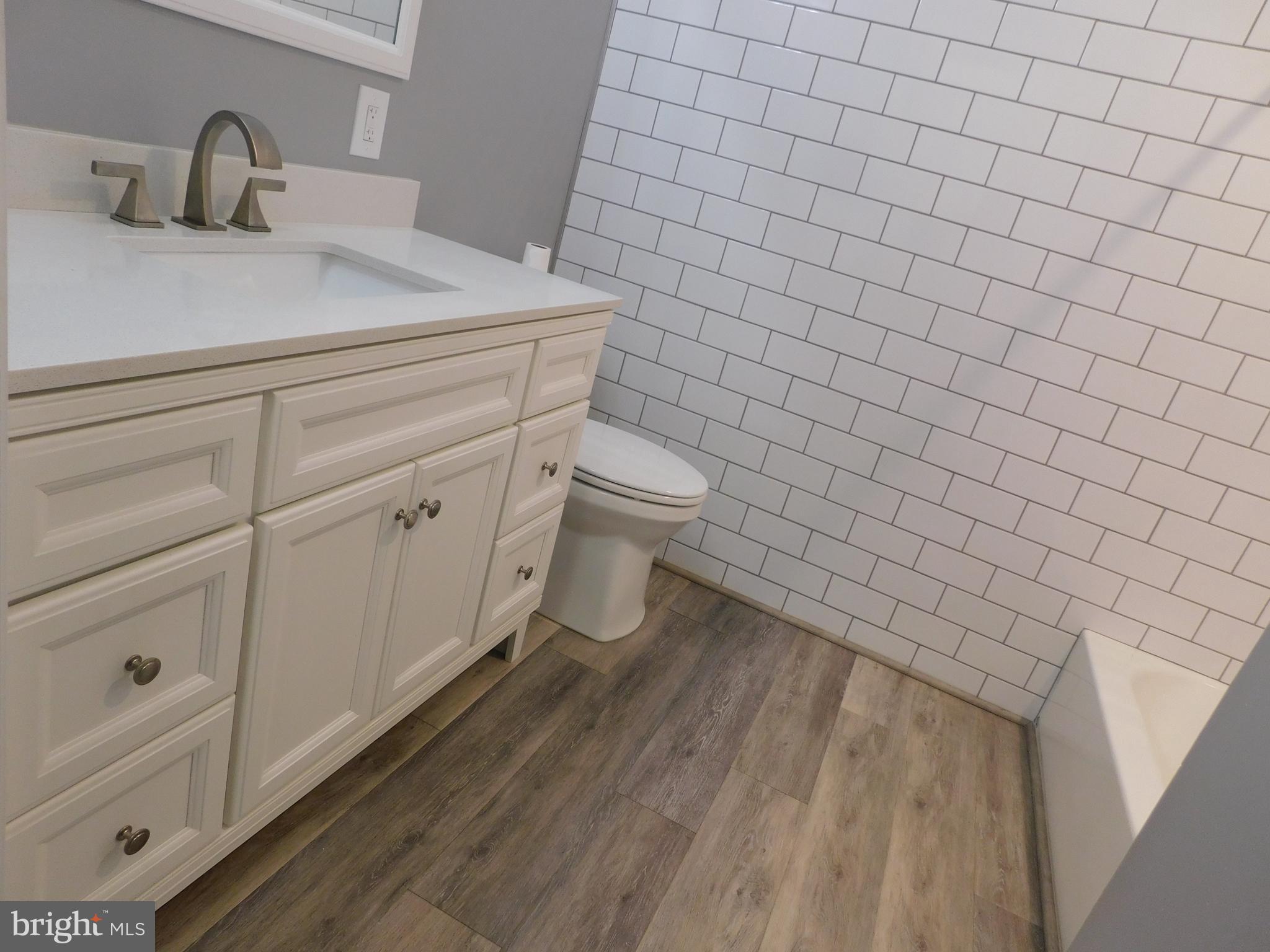 IRWINS CHOICE - Residential Lease