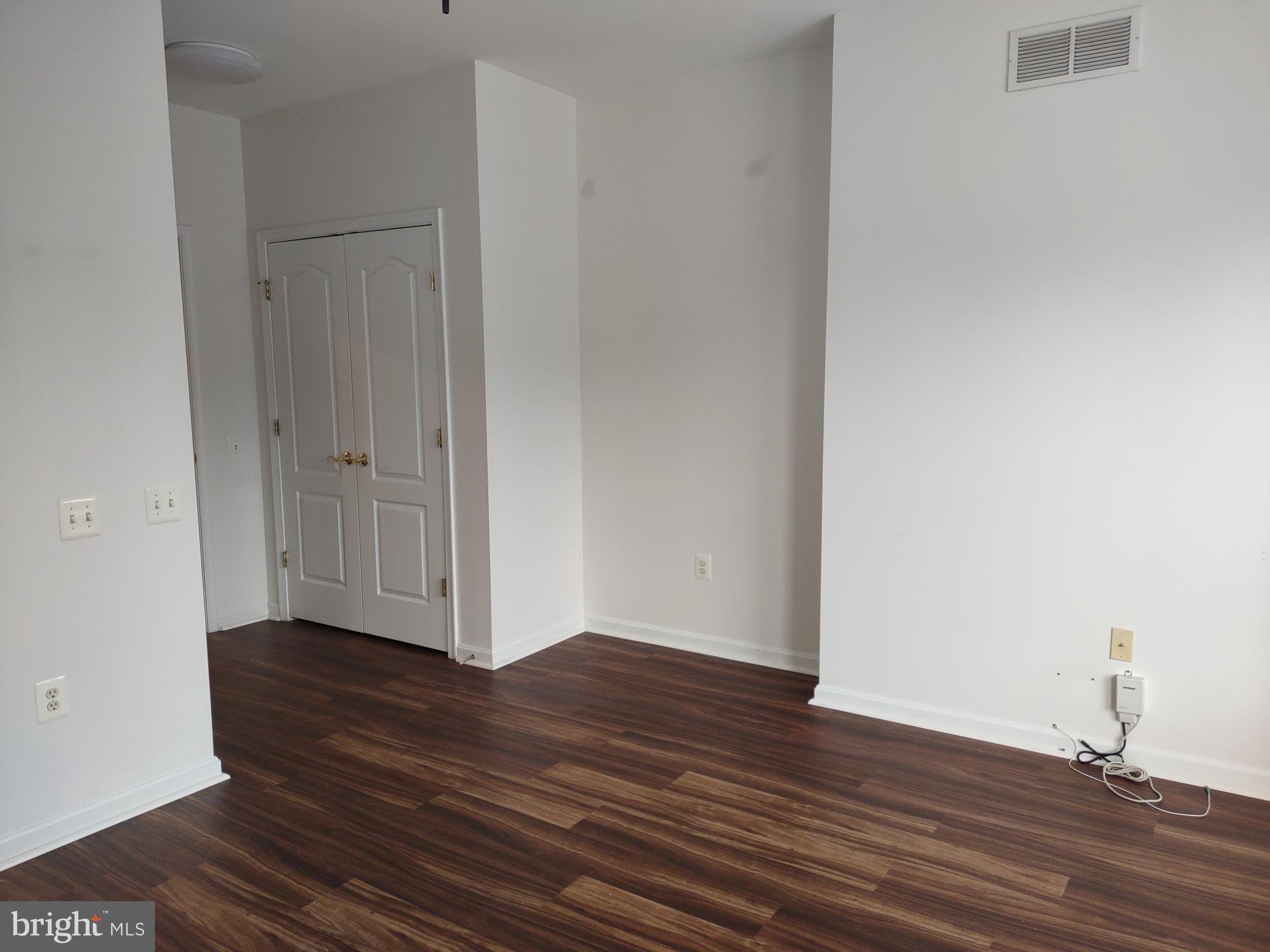 IRWINS CHOICE - Residential Lease