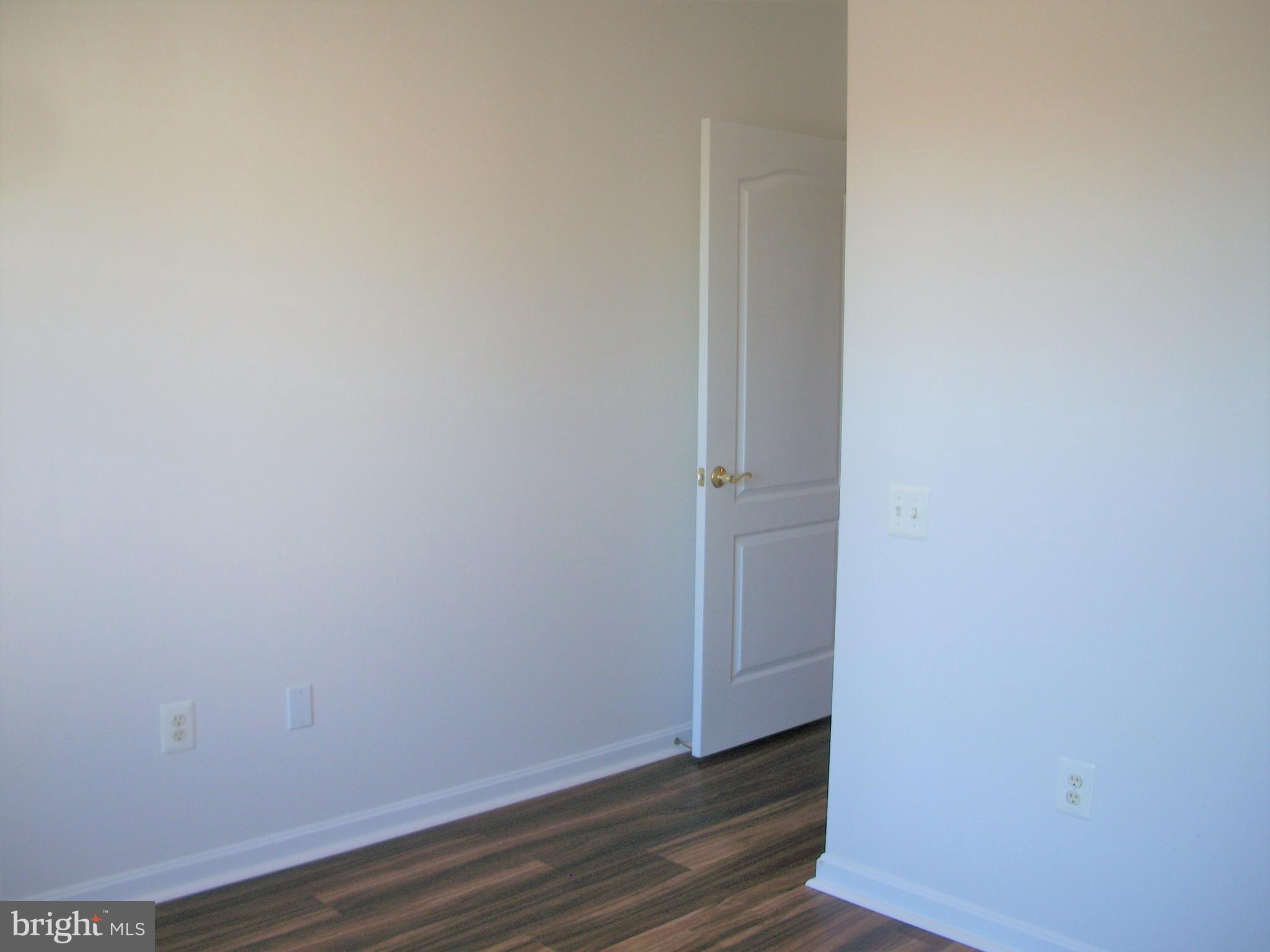 IRWINS CHOICE - Residential Lease