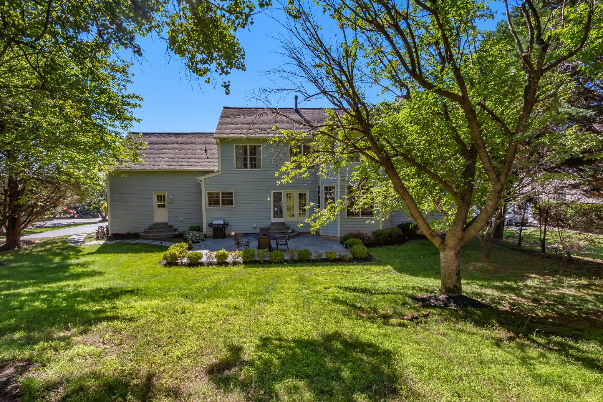1289 MIDDLETON COURT