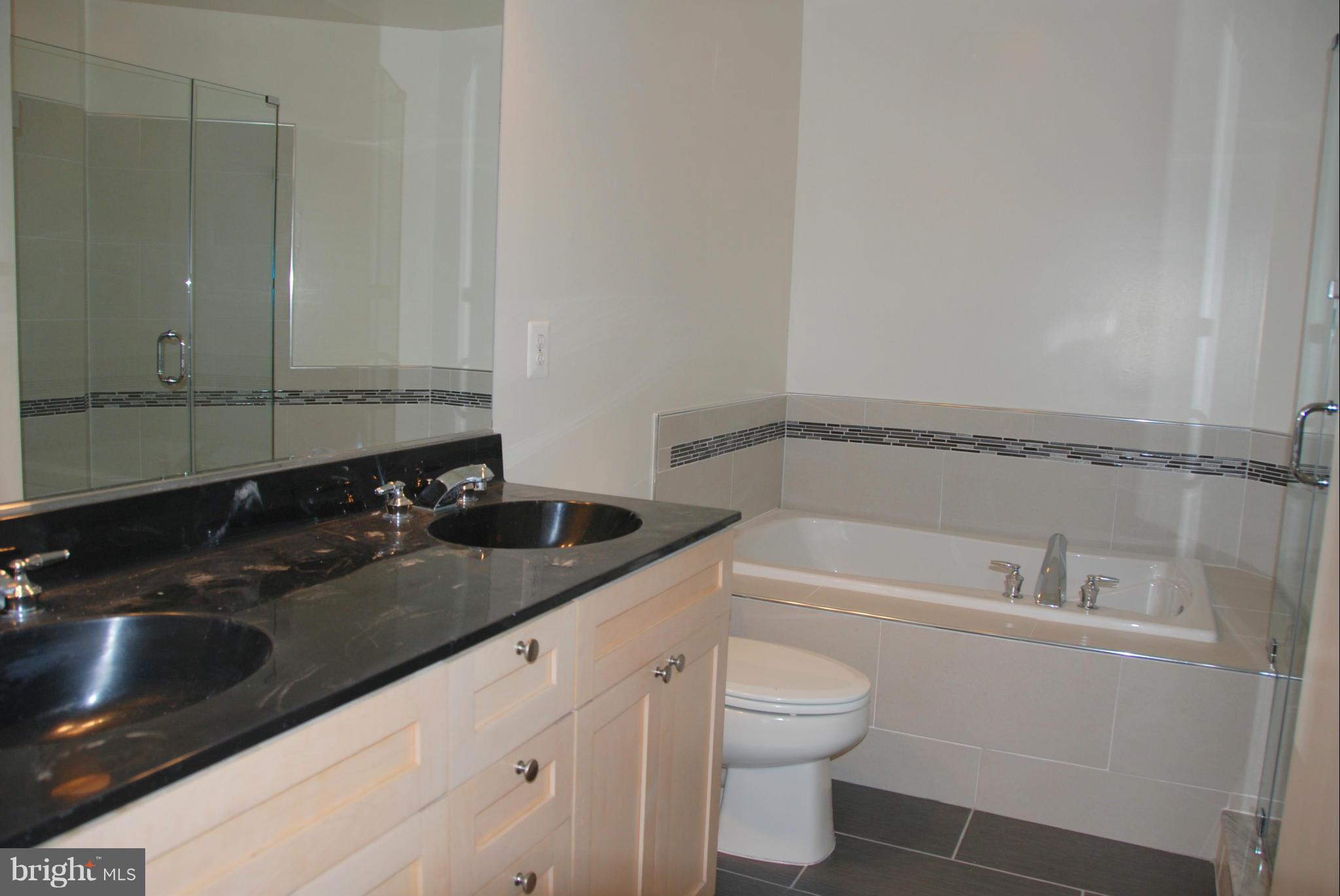 RESTON - Residential Lease