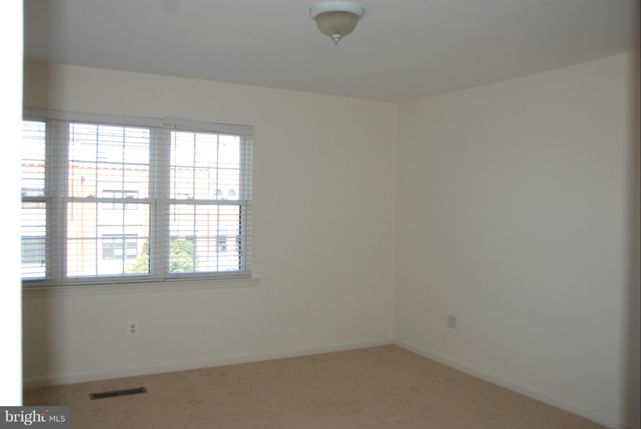 RESTON - Residential Lease