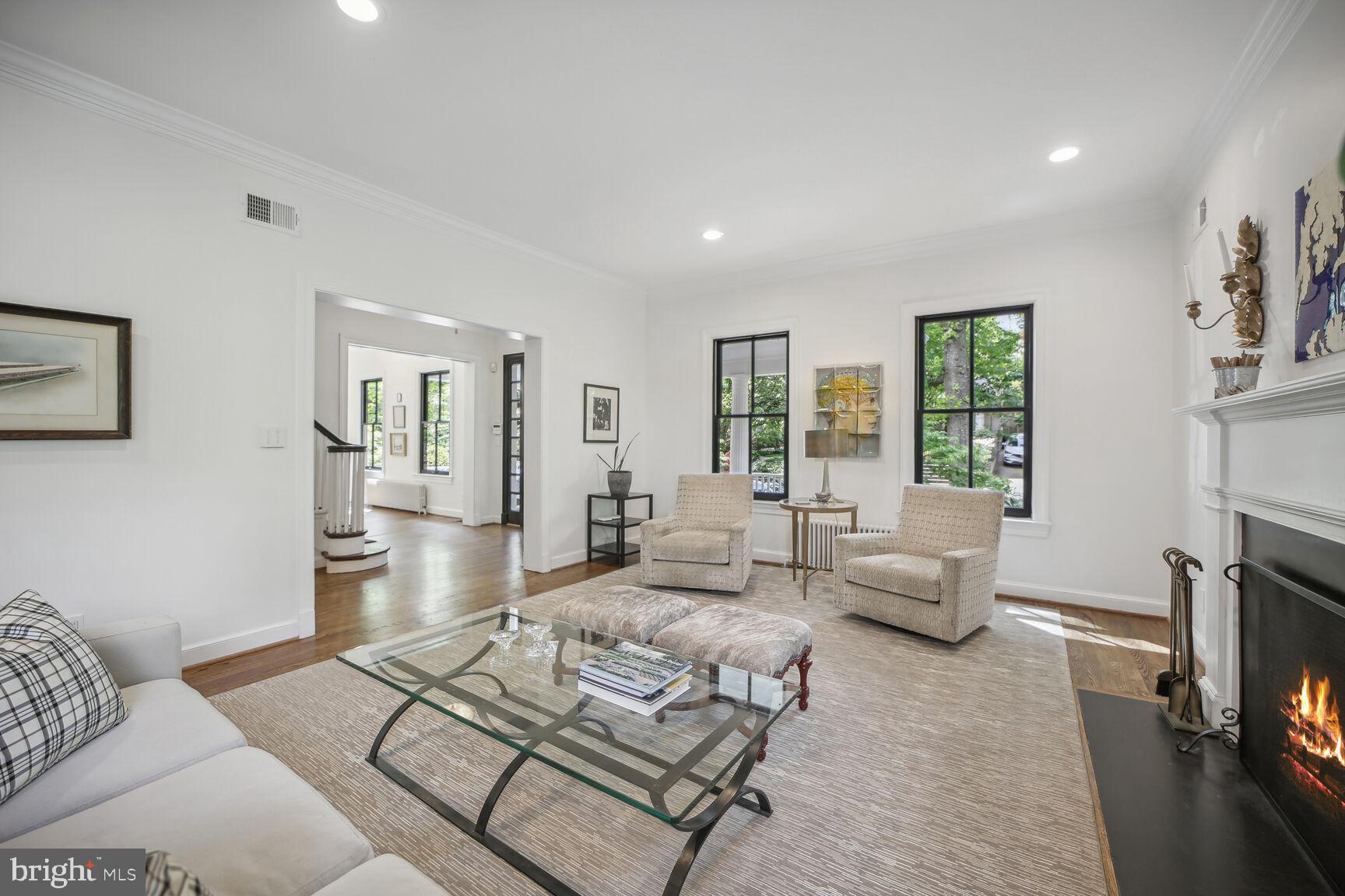 CHEVY CHASE - Residential