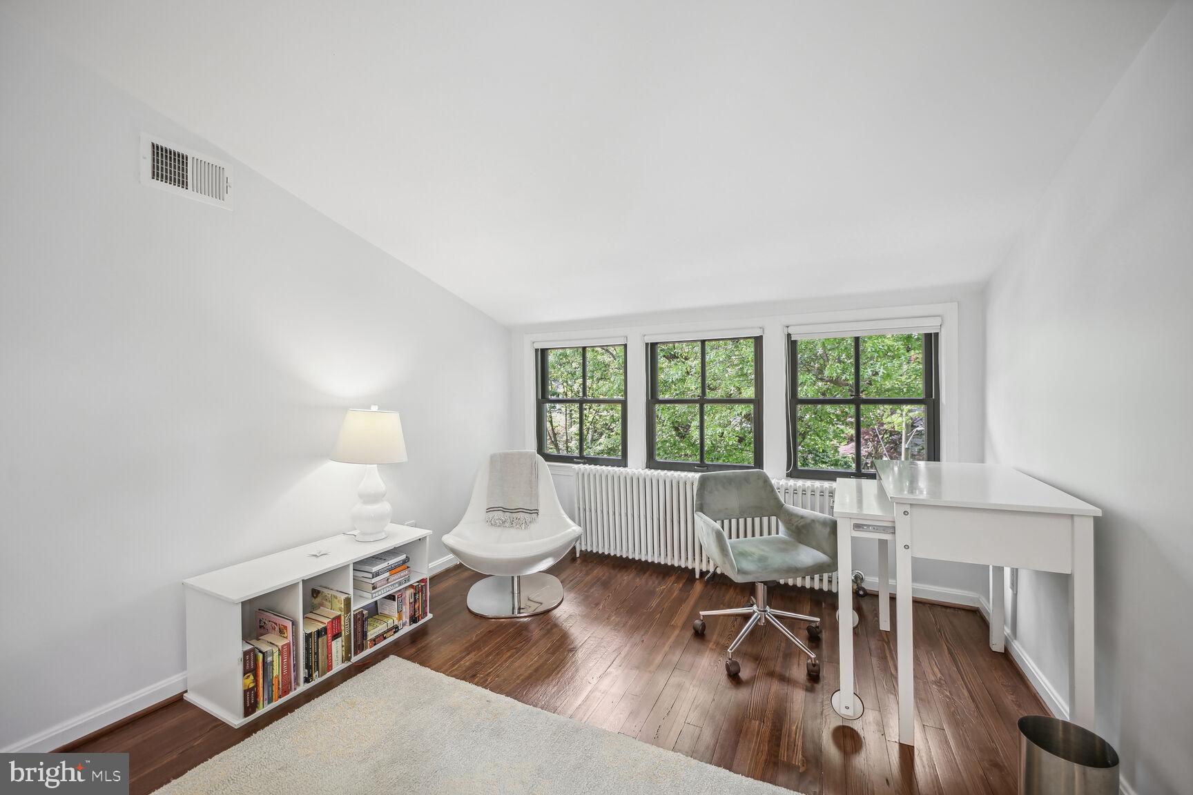 CHEVY CHASE - Residential